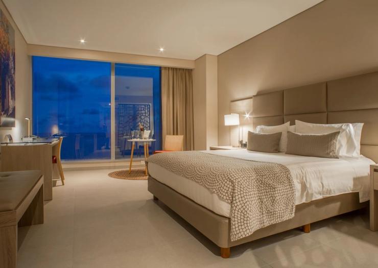Junior Suite King con Balcón ESTELAR Cartagena de Indias Hotel & Centro de Convenciones Colombia - Cartagena Junior Suite King con Balcón ESTELAR Cartagena de Indias Hotel & Centro de Convenciones Colombia - Cartagena