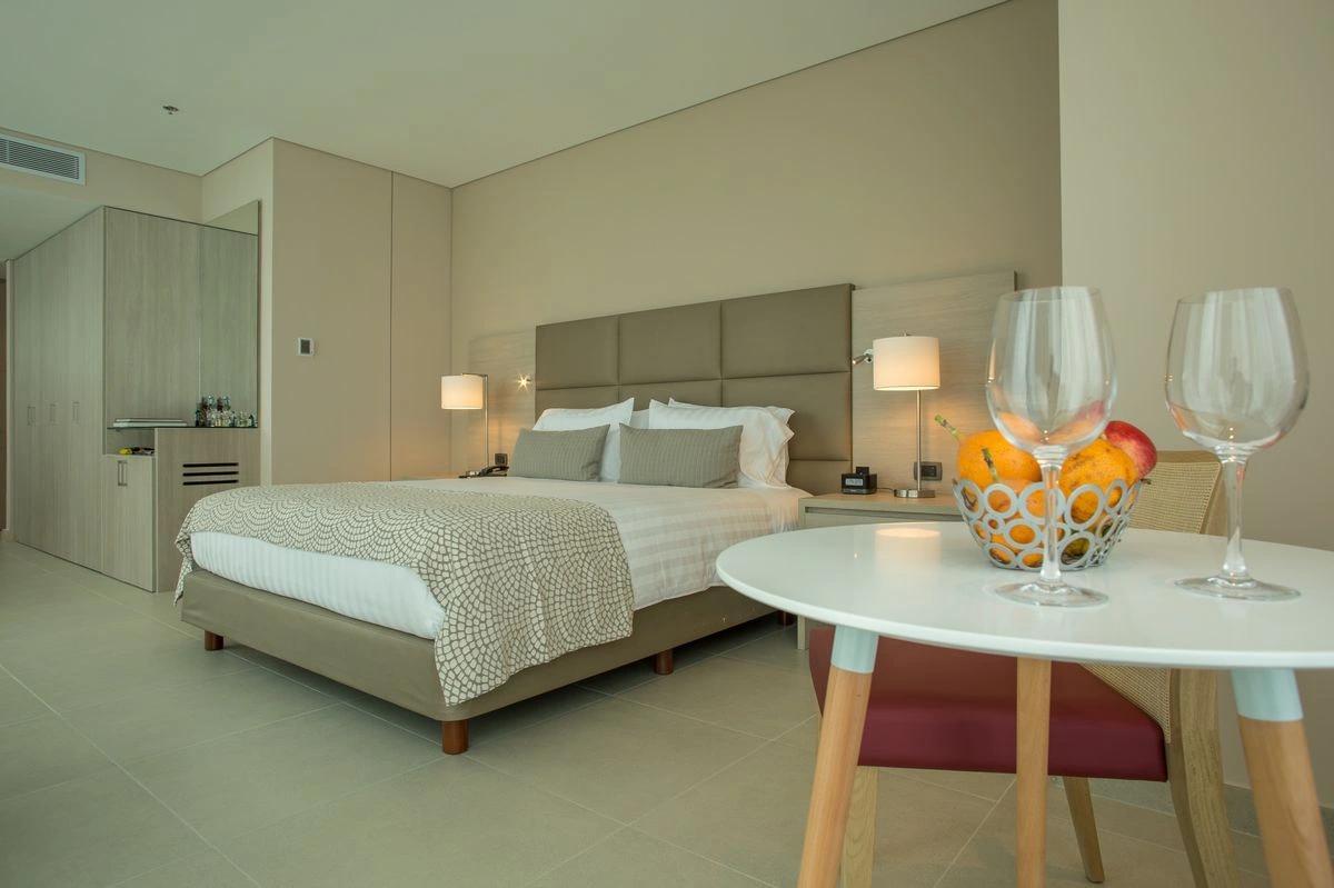 Junior Suite King con Balcón ESTELAR Cartagena de Indias Hotel & Centro de Convenciones Colombia - Cartagena Junior Suite King con Balcón ESTELAR Cartagena de Indias Hotel & Centro de Convenciones Colombia - Cartagena