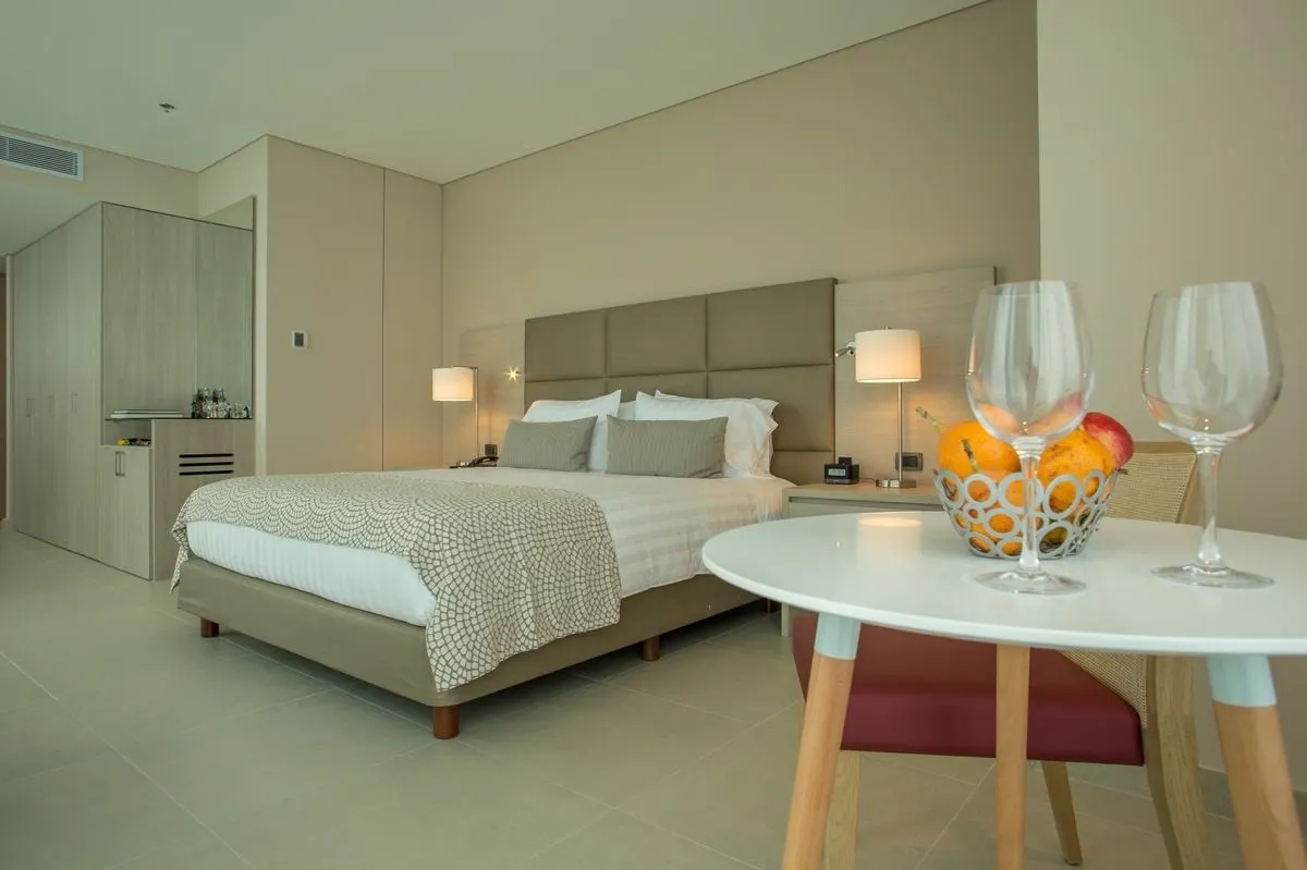 Junior Suite King con Balcón ESTELAR Cartagena de Indias Hotel & Centro de Convenciones Colombia - Cartagena Junior Suite King con Balcón ESTELAR Cartagena de Indias Hotel & Centro de Convenciones Colombia - Cartagena